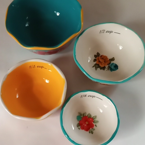 Set Of 4 Floral Ceramic Measuring Cups - Picture 2 of 16